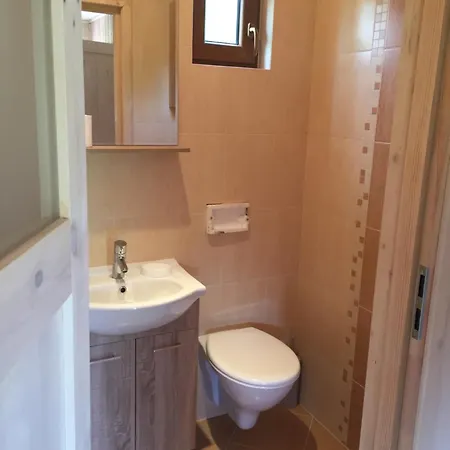 Letniskowe Karpiowka * ルビャトボ